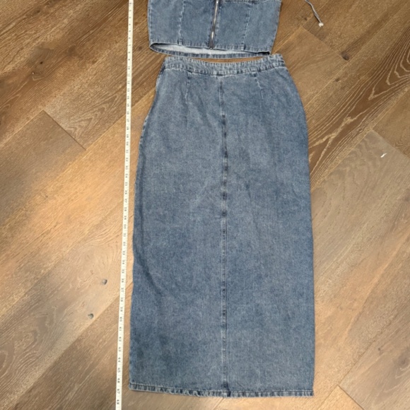NWOT Denim Rosette Set, Halter and Maxi Skirt with Slit Size L - Picture 13 of 16